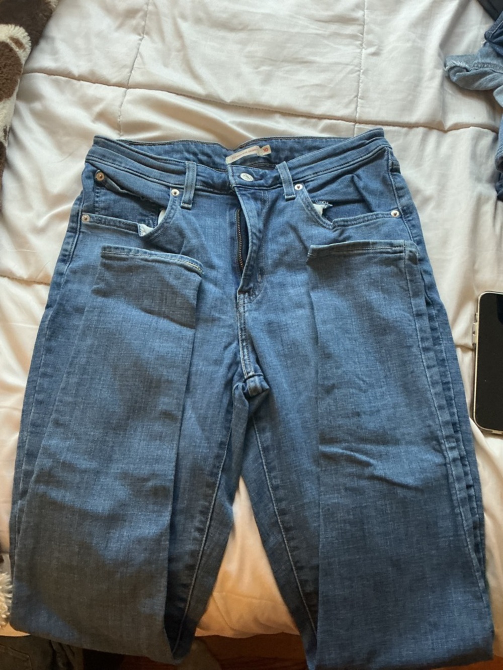 Levi's Mid Blue Straight Leg Women's Jeans